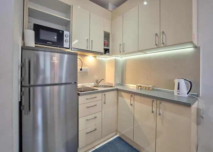 Nena Lux זלאטיבור