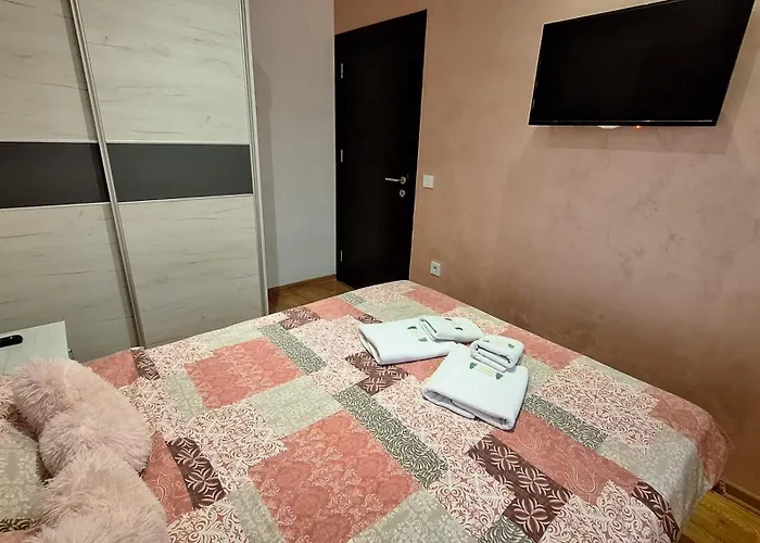 Nena Lux זלאטיבור