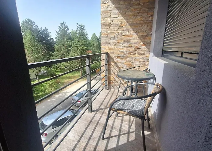 Nena Lux זלאטיבור